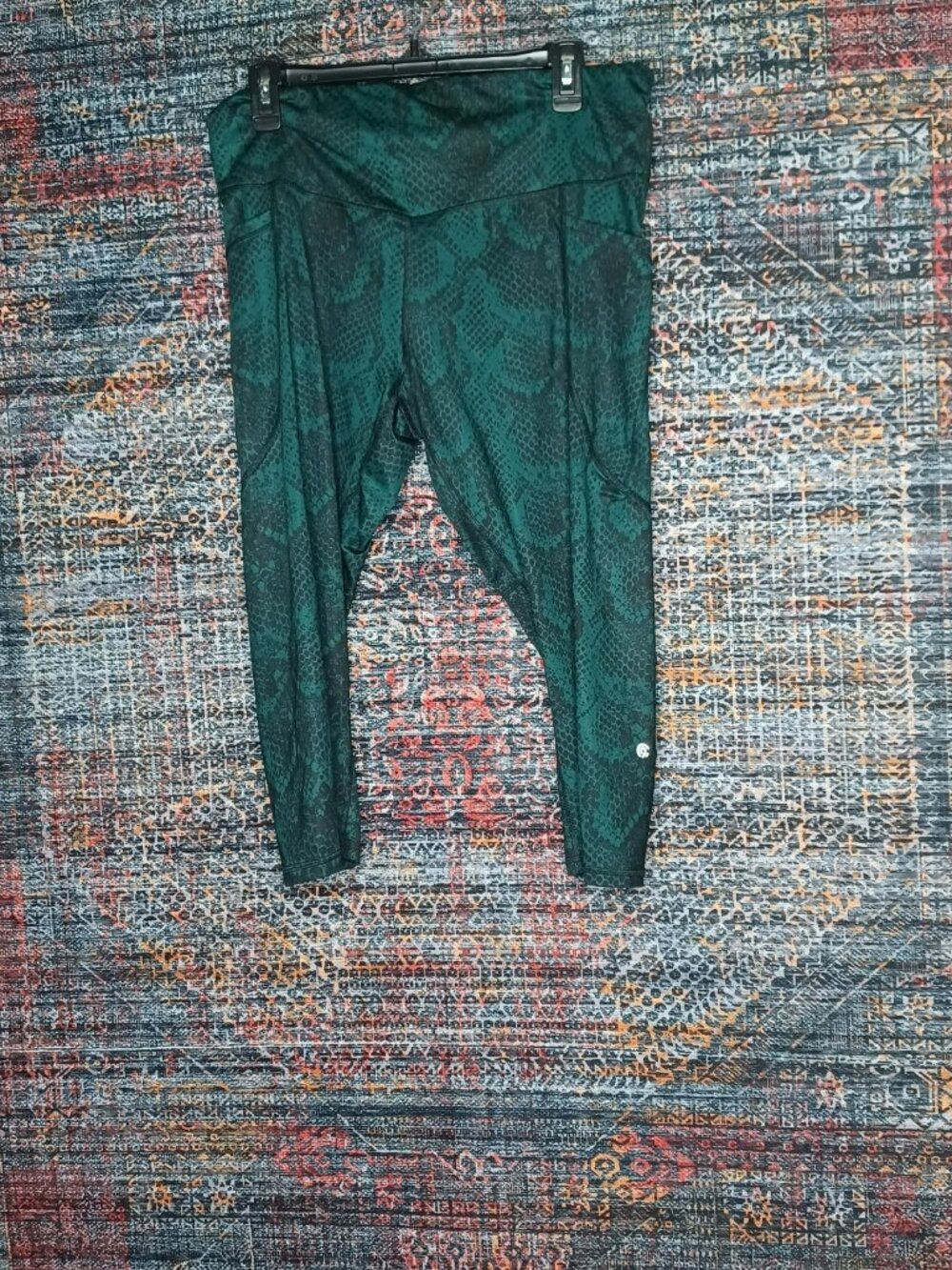 Champion womens green black snake print capri leggings XXL EUC